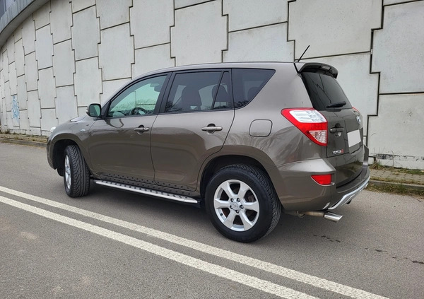 Toyota RAV4 cena 52800 przebieg: 230000, rok produkcji 2012 z Lubień Kujawski małe 529